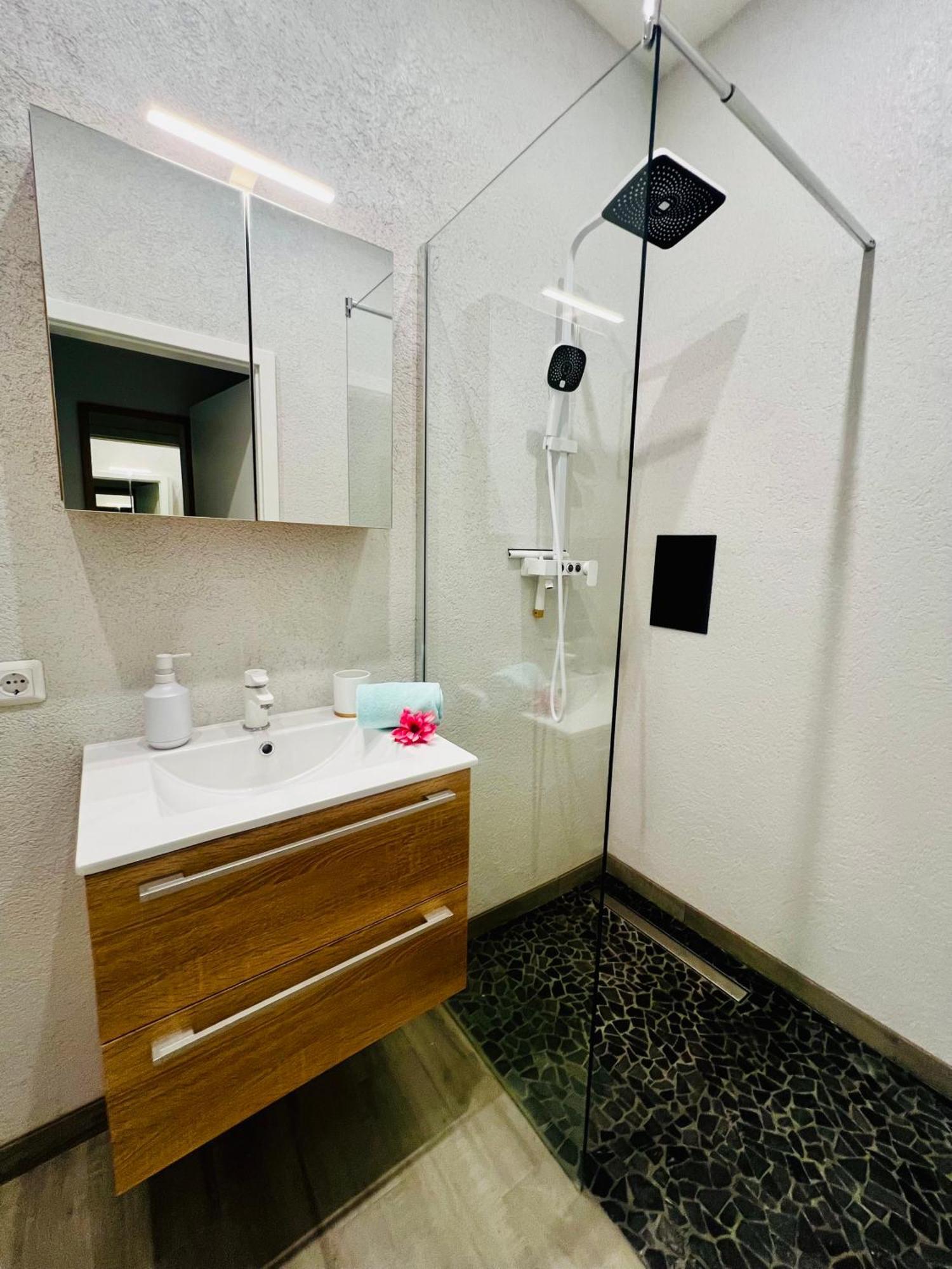 Holi Day Spa 2-Bett Zimmer App 4 Berlin Exterior foto